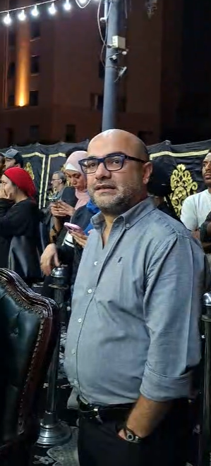 الكاتب الصحفي أحمد صبري في عزاء والد تامر عبدالمنعم