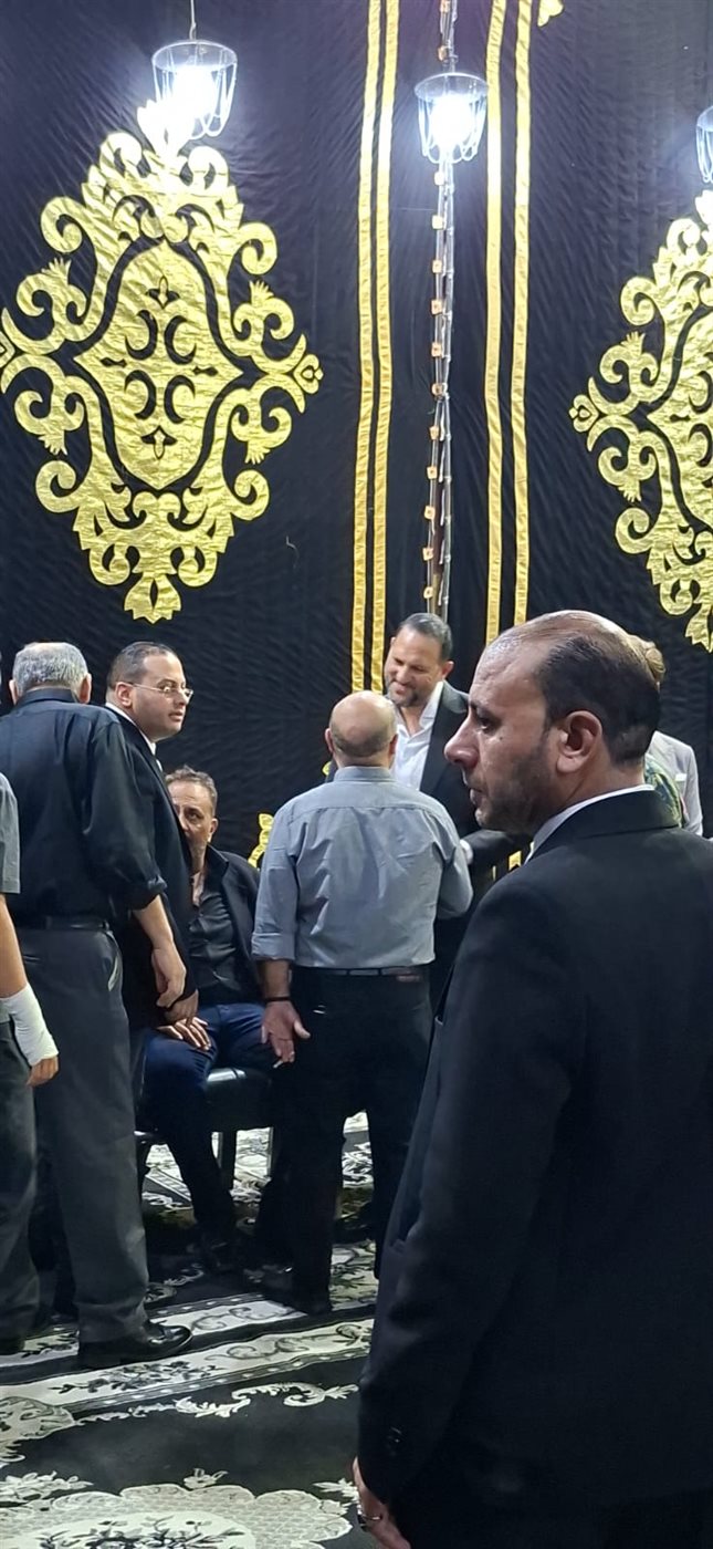 الكاتب الصحفي أحمد صبري في عزاء والد تامر عبدالمنعم