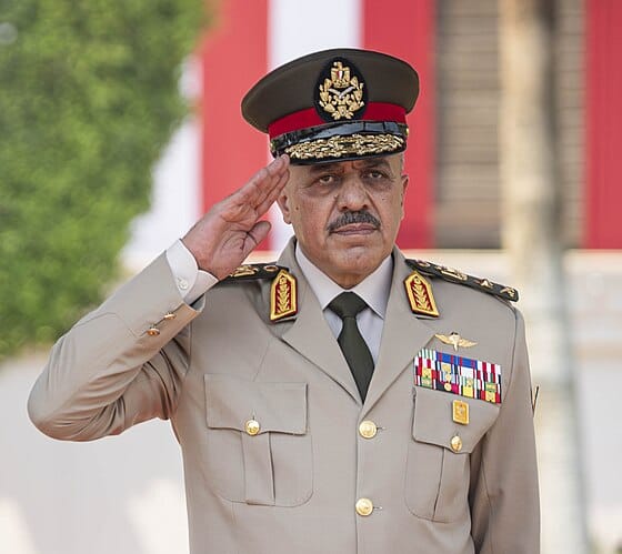 محافظ الفيوم يهنئ وزير الدفاع ورئيس الأركان بمناسبة الذكرى الثانية عشرة لثورة 30 يونيو