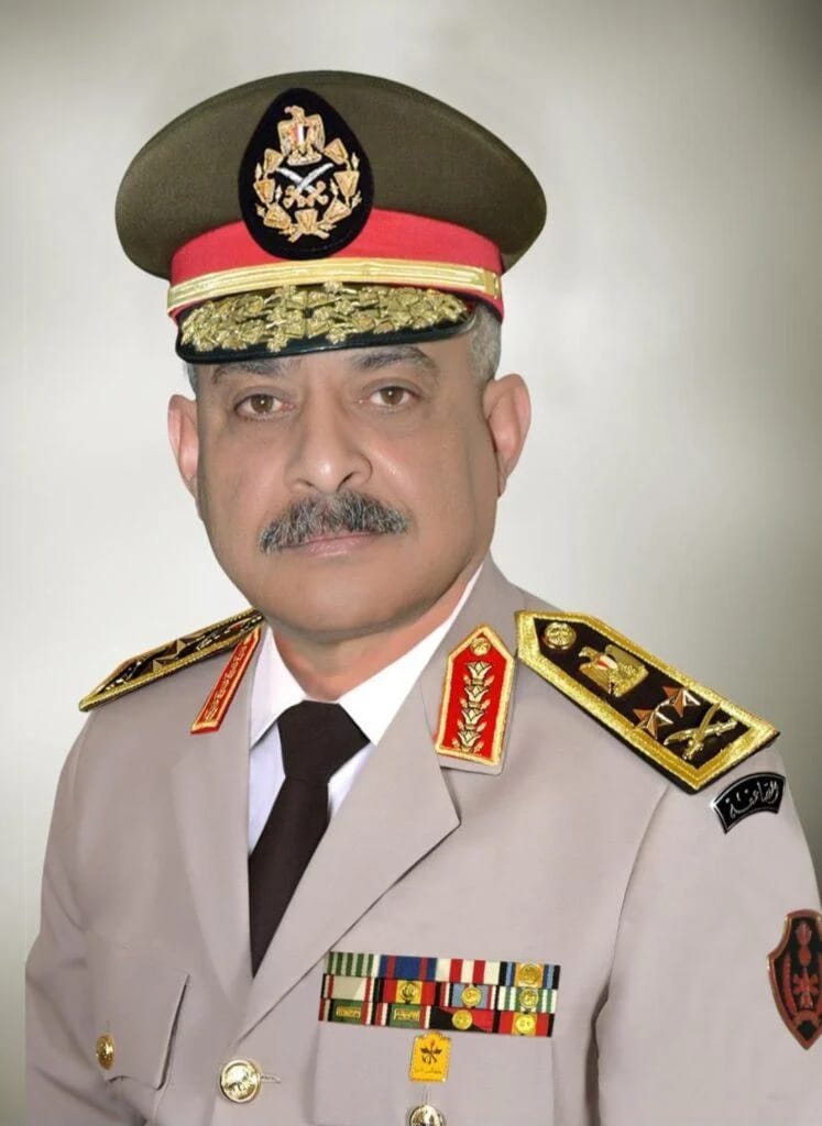 محافظ الفيوم يهنئ وزير الدفاع ورئيس الأركان بمناسبة الذكرى الثانية عشرة لثورة 30 يونيو