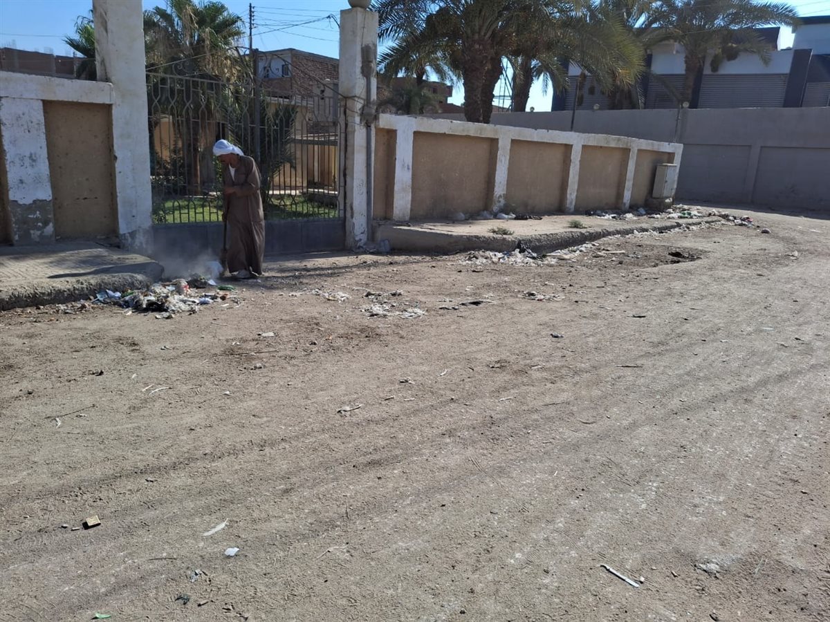 رئيس مدينة طامية يتابع حملة نظافة موسعة لرفع كفاءة الشوارع والميادين الحيوية