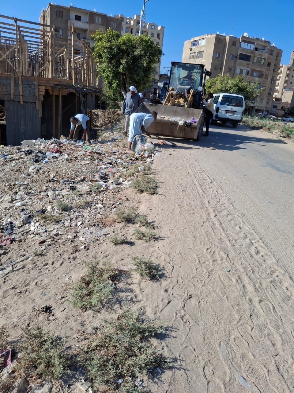 رئيس مدينة طامية يتابع حملة نظافة موسعة لرفع كفاءة الشوارع والميادين الحيوية