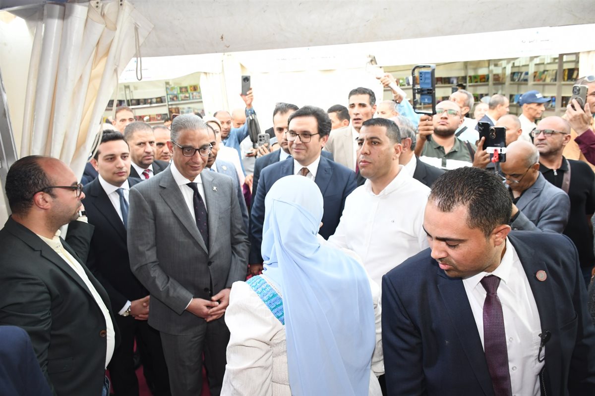 وزير الثقافة ومحافظ الفيوم يفتتحان الدورة الأولى لمعرض الفيوم للكتاب