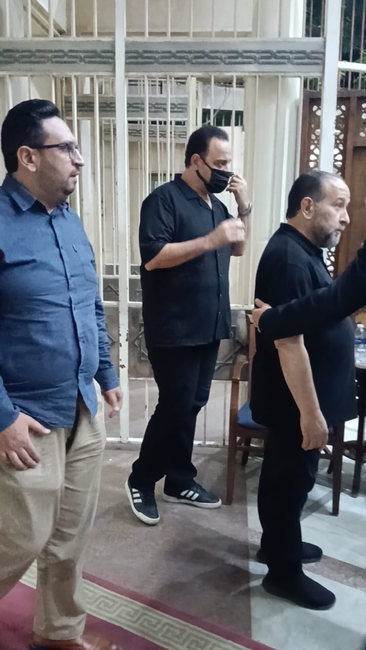 هشام إسماعيل في عزاء والدته
