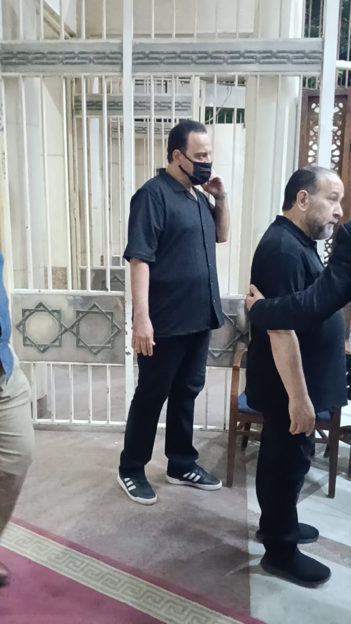 هشام إسماعيل في عزاء والدته