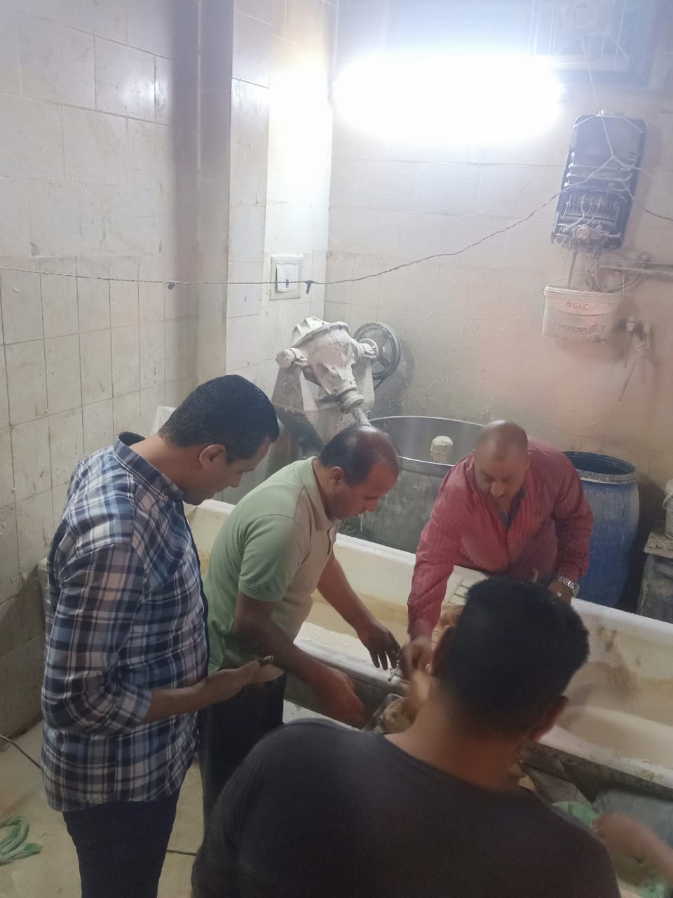 3 طن دقيق بلدي مخابز مدعم محظور بيعه أو تداوله بالسوق السوداء بالفيوم