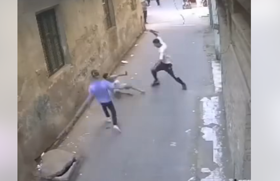 المتهمين أثناء الواقعة