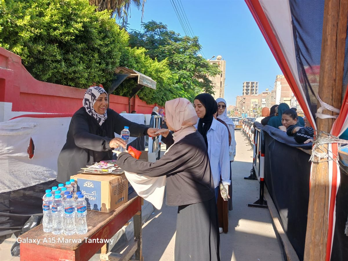 تعليم الفيوم يرسم البهجة والسعادة على طلاب الثانوية العامة أمام لجان النور للمكفوفين