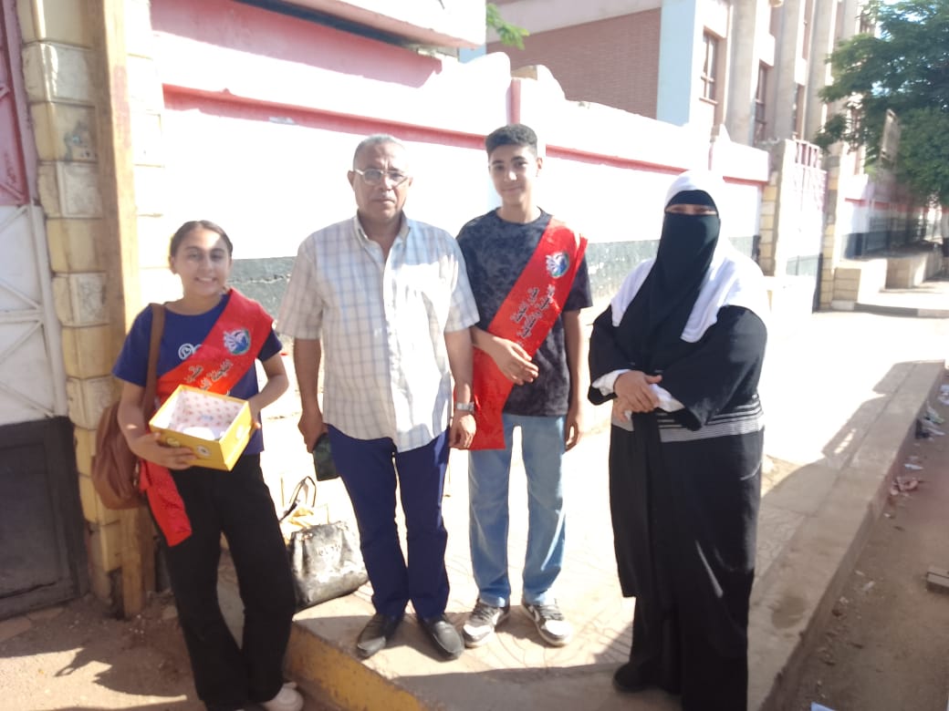 تعليم الفيوم يرسم البهجة والسعادة على طلاب الثانوية العامة أمام لجان النور للمكفوفين