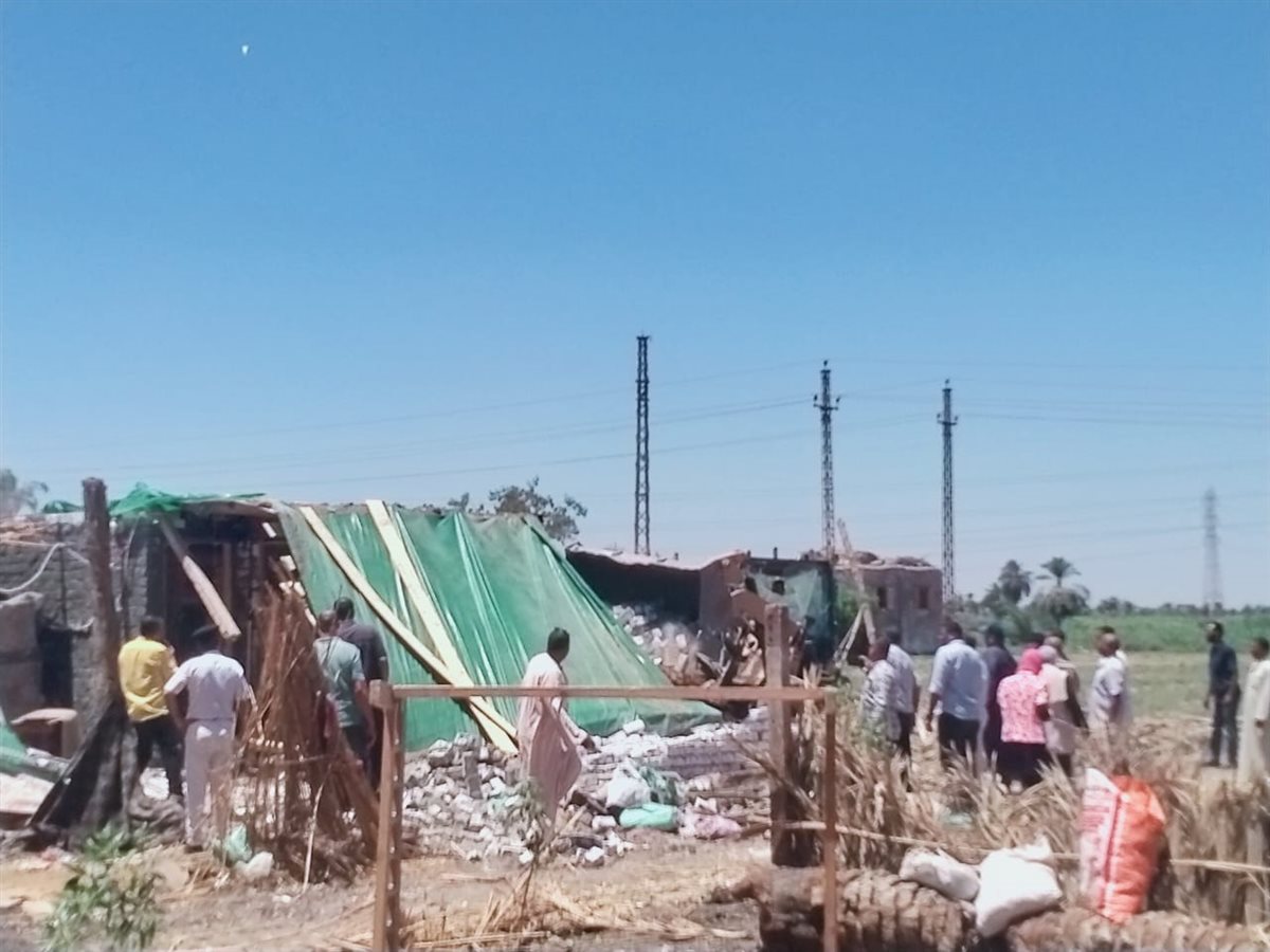 رئيس مركز ابشواى: تنفيذ ١٣ حالة إزالة فورية لتعديات البناء المخالف وفصل تيار كهربائي لمتغيرات غير قانونية