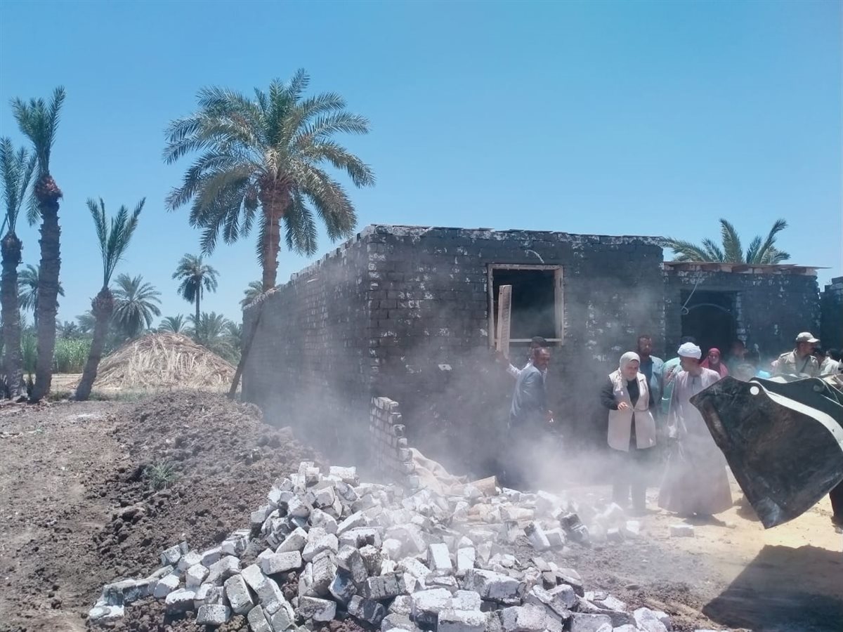 رئيس مركز ابشواى: تنفيذ ١٣ حالة إزالة فورية لتعديات البناء المخالف وفصل تيار كهربائي لمتغيرات غير قانونية