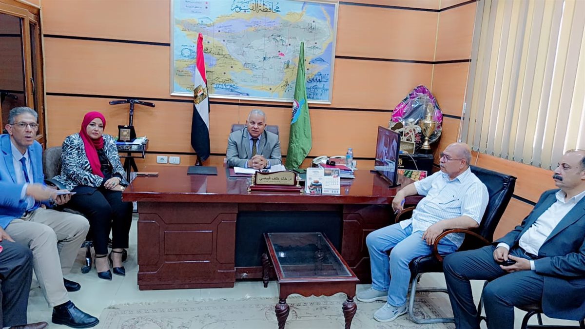 اجتماعًا موسعًا لمديري ووكلاء الإدارات التعليمية لمتابعة الاستعدادات لامتحانات النقل وتفعيل الأنشطة الصيفية