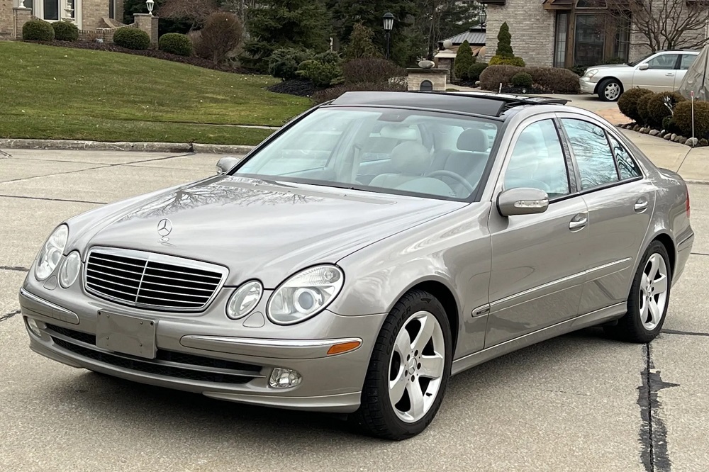 <strong>مرسيدس E-Class</strong>