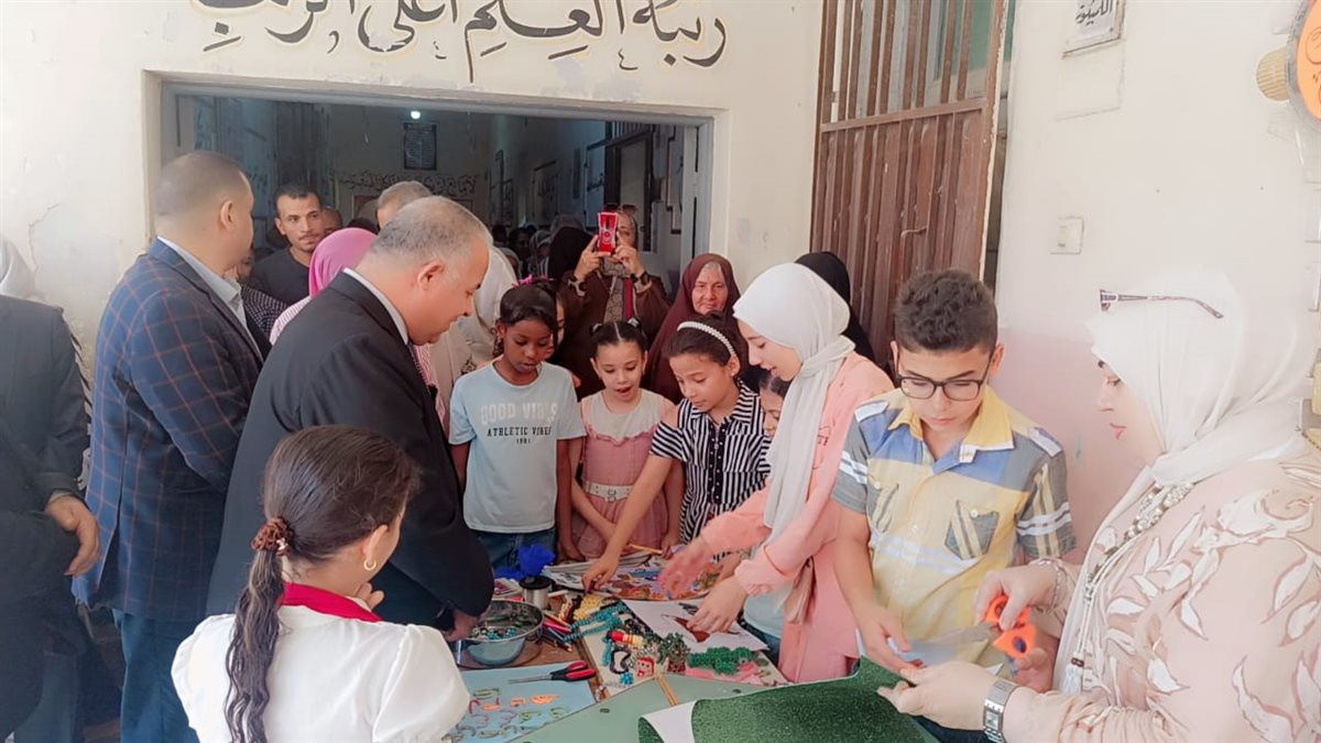 وكيل تعليم الفيوم يشهد كرنفال الأنشطة الصيفية بمدرسة الشهيد مصطفى أحمد علي بغرب الفيوم