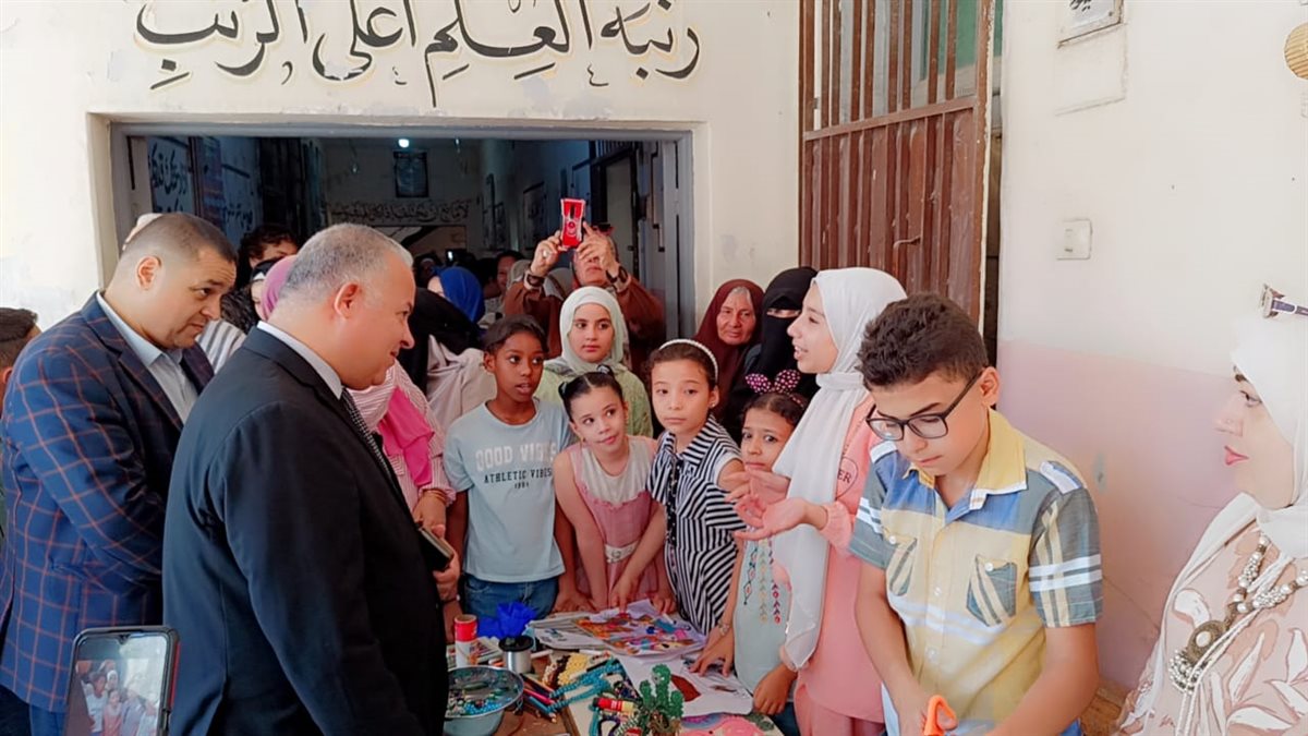 وكيل تعليم الفيوم يشهد كرنفال الأنشطة الصيفية بمدرسة الشهيد مصطفى أحمد علي بغرب الفيوم