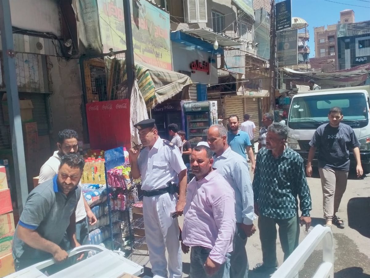 مصادرة 22 مخالفة وعوائق طريق ورفع وإزالة 66 عائق وحواجز مخالفة بابشواى