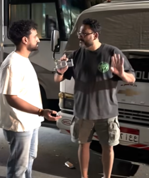 أكرم حسني