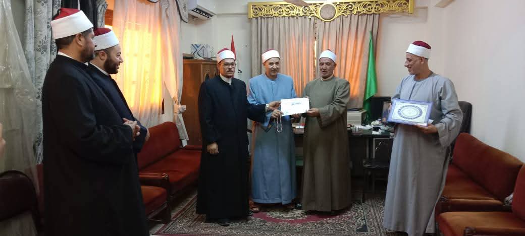 أوقاف الفيوم تكرم المتميزين.. ومدير المديرية يدعو إلى التنافس في التحلي بالخلق والانضباط