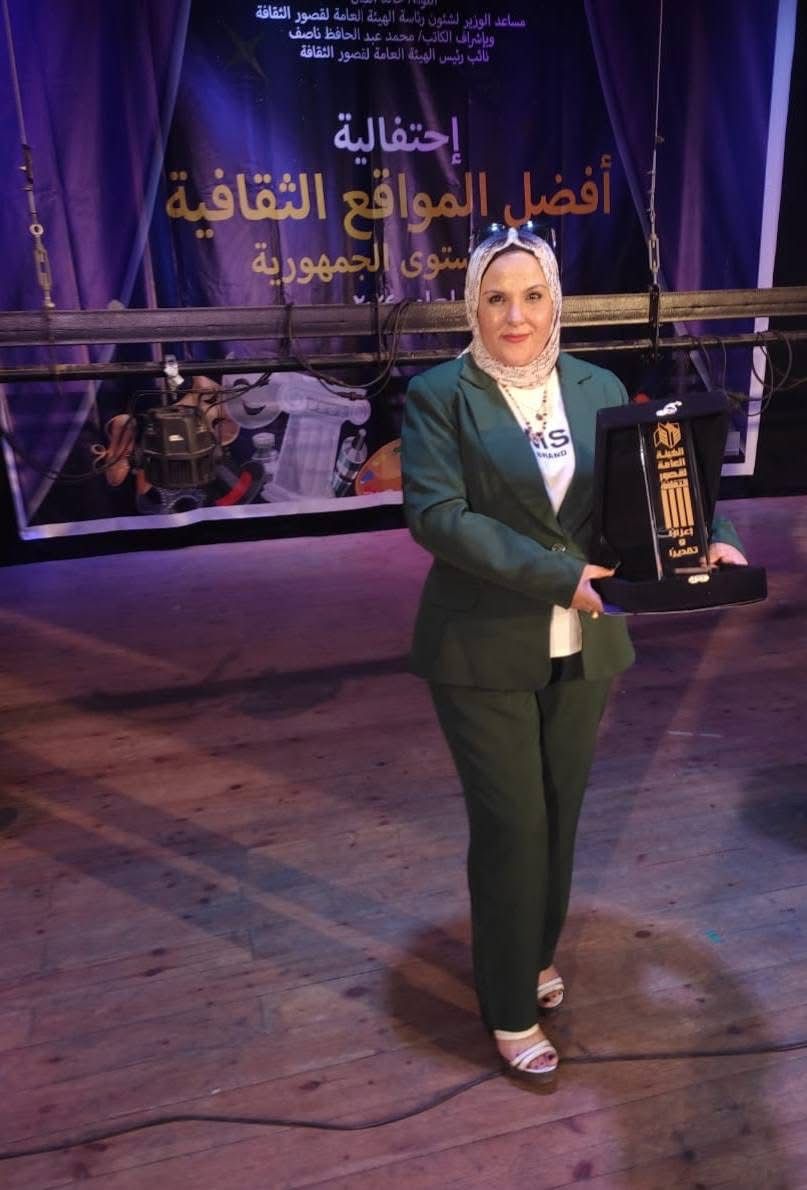 الكاتب محمد ناصف يكرم ياسمين ضياء مدير فرع ثقافة الفيوم