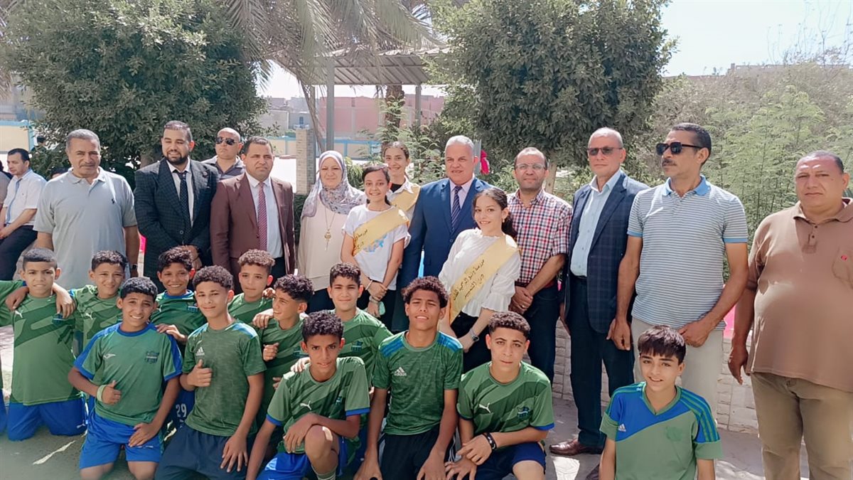 وكيل تعليم الفيوم يشهد كرنڤال الأنشطة بإدارة إطسا التعليمية
