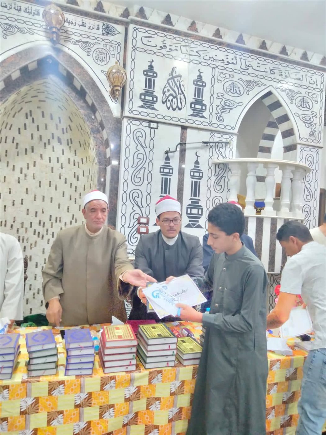أوقاف الفيوم تنظم نشاطًا صيفيًا تثقيفيًا للأطفال .. وتكرم الحافظين لكتاب الله بمسجد أحمد سعد سرور