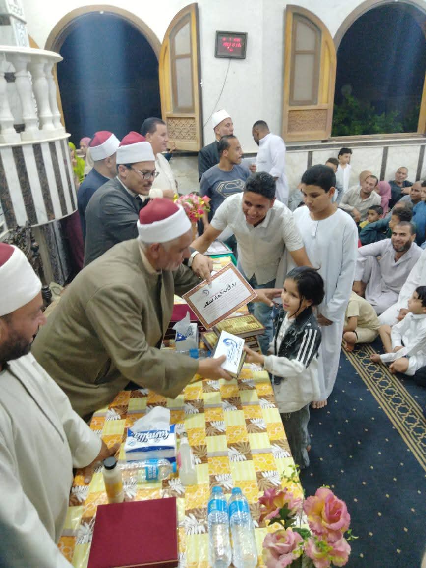 أوقاف الفيوم تنظم نشاطًا صيفيًا تثقيفيًا للأطفال .. وتكرم الحافظين لكتاب الله بمسجد أحمد سعد سرور