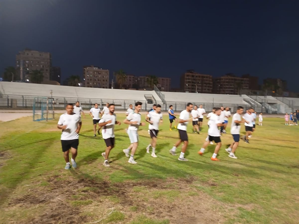 تدريبات بدنية لحكام كرة القدم بالفيوم على اختبار 