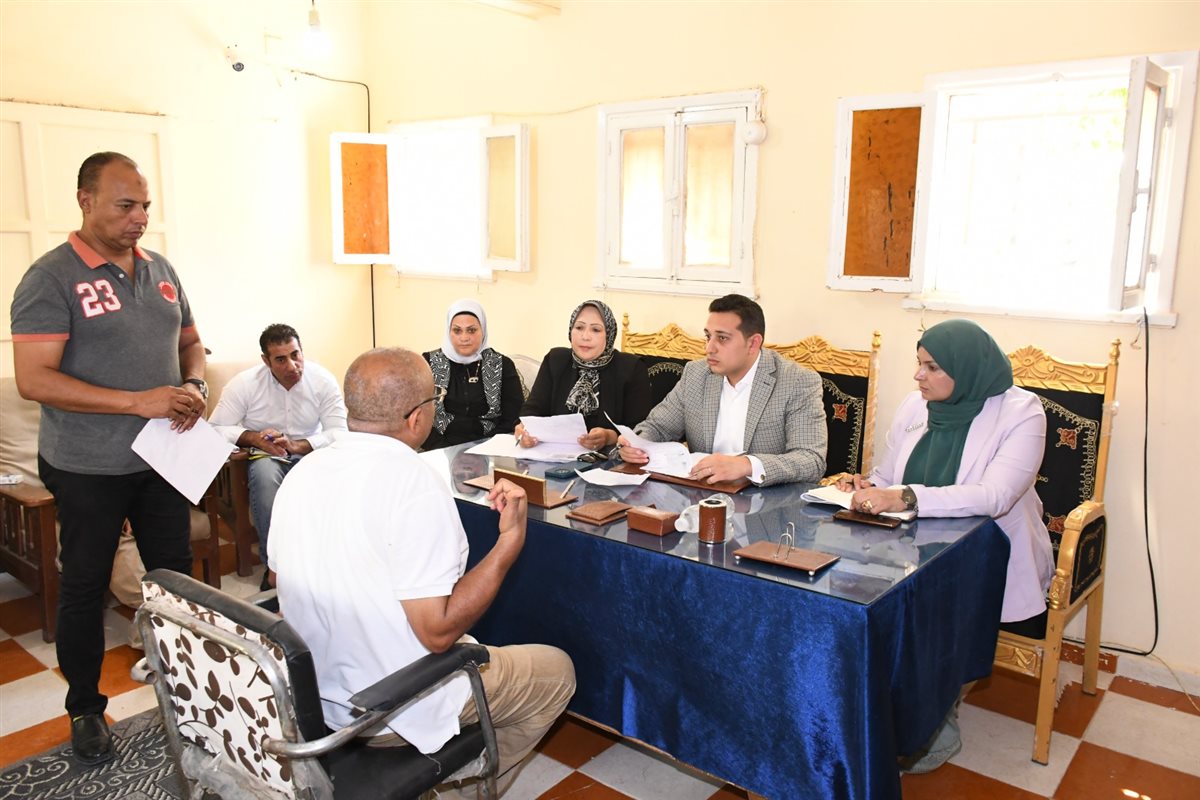 نائب محافظ الفيوم يعقد لقاءً لخدمة المواطنين بقرية أبوكساه مركز أبشواي<br>