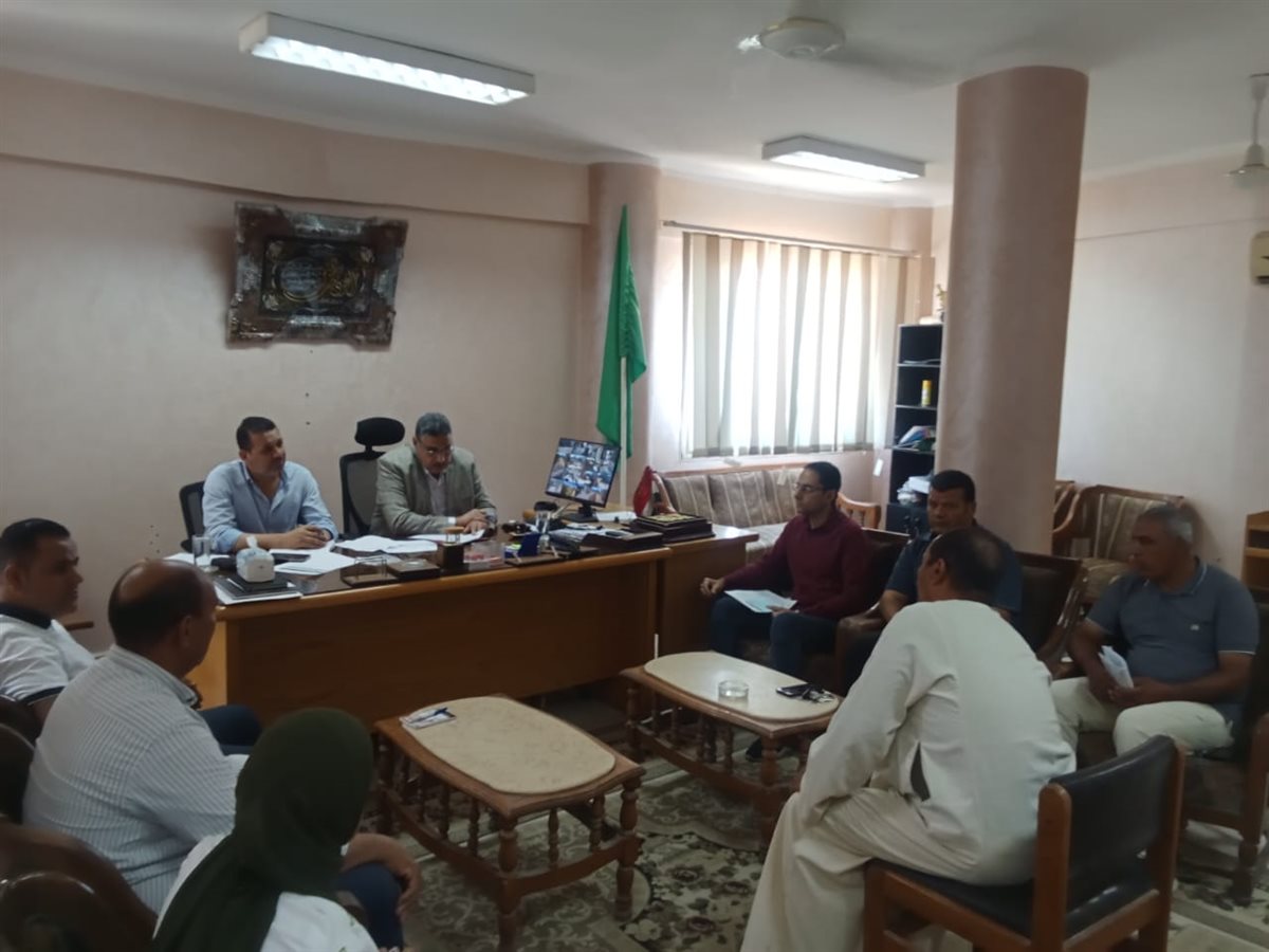 نائب محافظ الفيوم يعقد لقاءً لخدمة المواطنين بقرية أبوكساه مركز أبشواي<br>