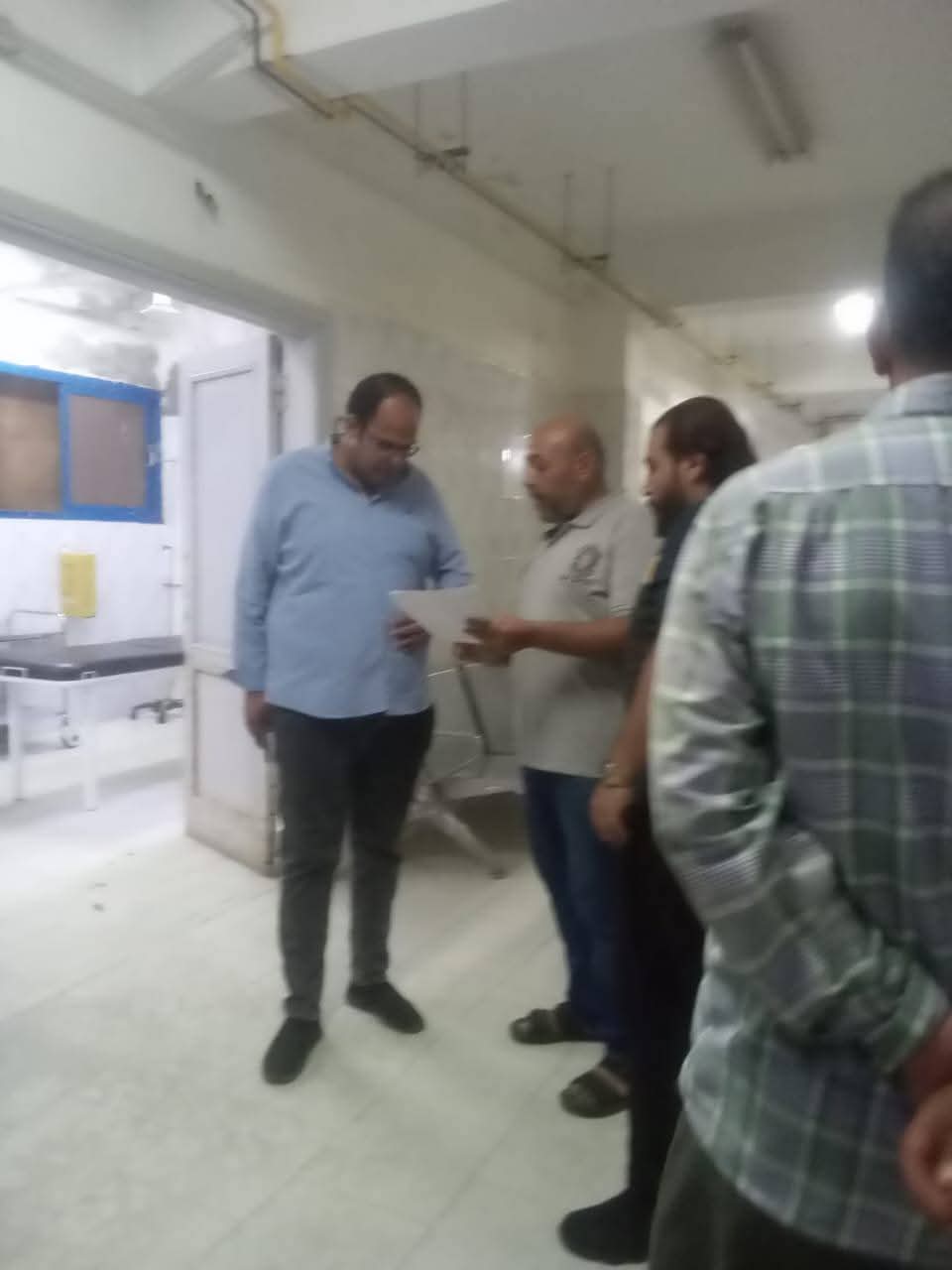 إغلاق مطعم بإطسا بالفيوم بسبب حالات اشتباه تسمم غذائي ومتابعة فورية من رئيس المركز