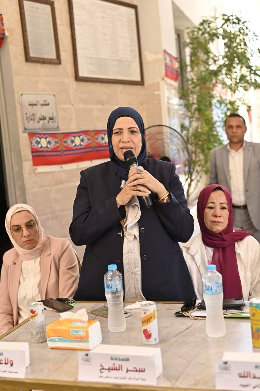 للتوعية بالمشاركة السياسية.. زيارة وفد ٱمانة المرأة بمستقبل وطن الفيوم لأحد المصانع بالفيوم الجديدة