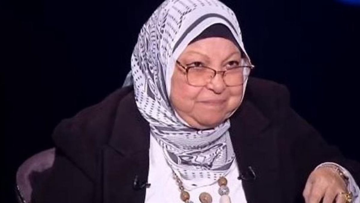 <strong>الدكتورة سعاد صالح</strong>
