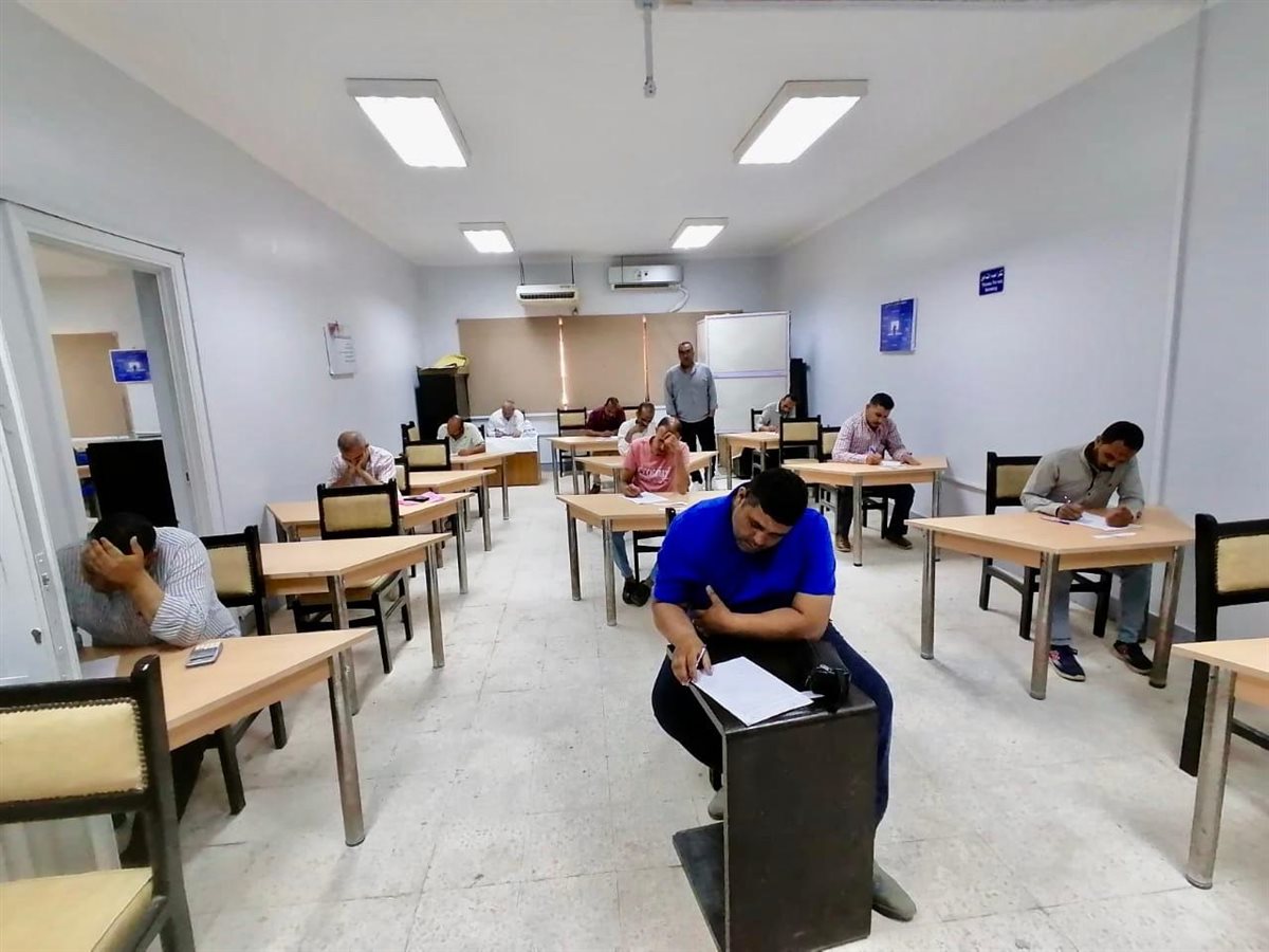 مياه الفيوم: 800 موظف يجتازون اختبارات المسار الوظيفي تمهيدًا للترقي