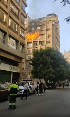 حريق هائل يلتهم شقة سكنية بشارع شامبليون بوسط البلد