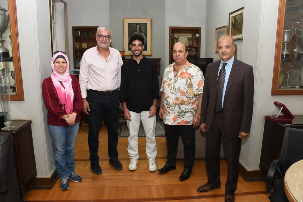 القائمين على مهرجان الغردقة