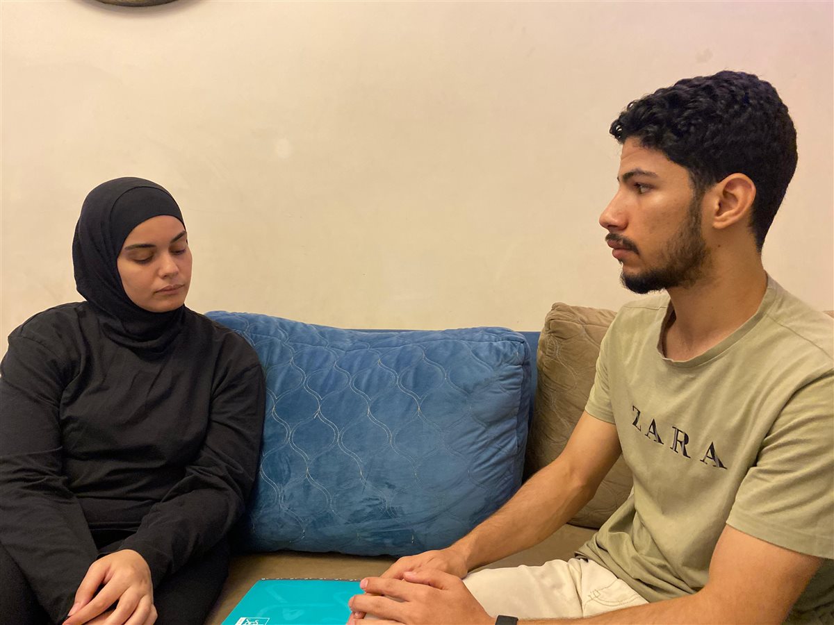 نجلة المتوفية مع محرر «نيوز رووم»