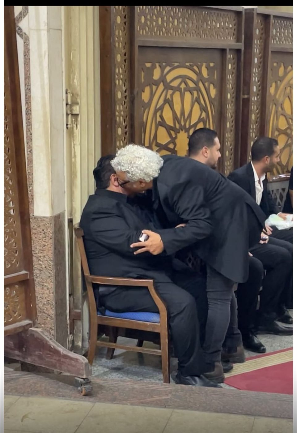 عزاء شقيق المخرج المسرحي الكبير خالد جلال رئيس قطاع الإنتاج الثقافي بمسجد الحامدية الشاذلية