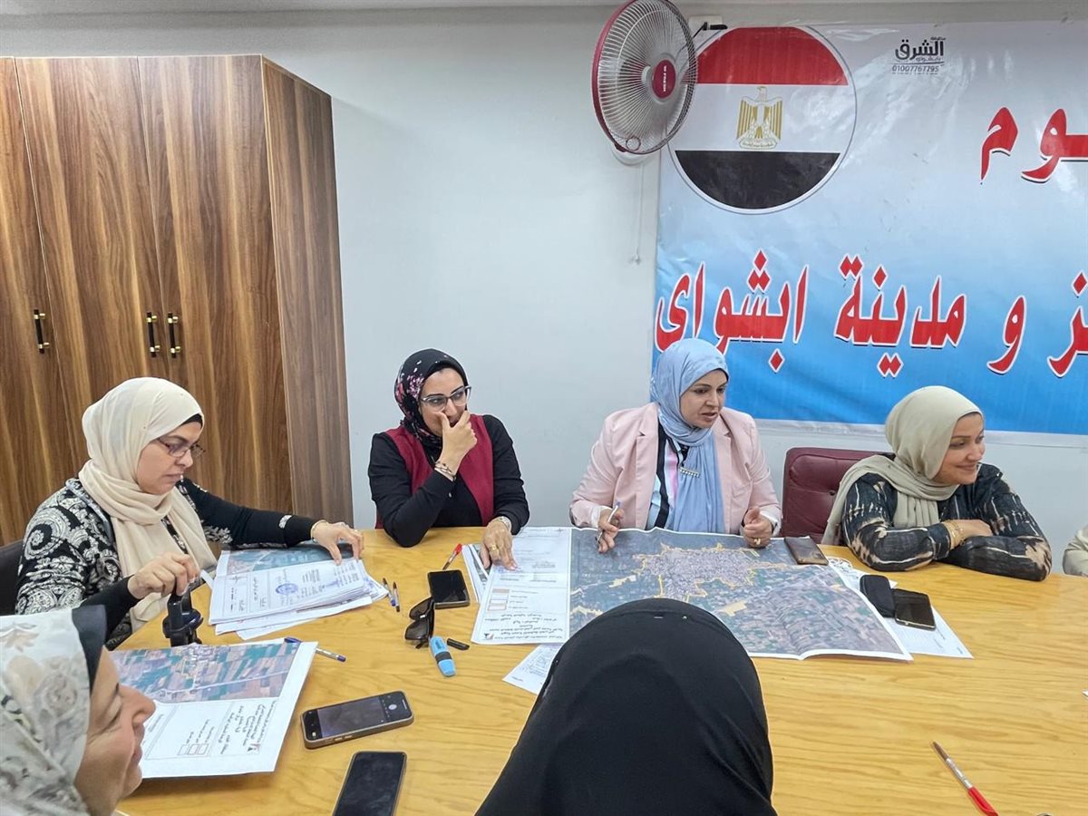 رئيس مركز ابشواى: عرض اللوحات المقدمة لتحديث المخططات الاستراتيجية ل 16 قرية بالمركز