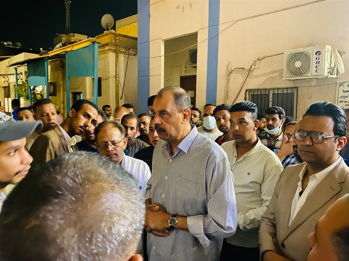 محافظ سوهاج يزور المصابين