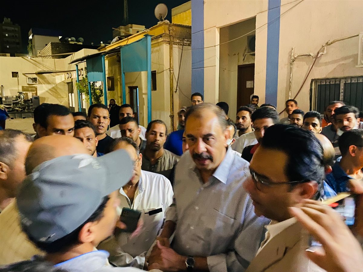 محافظ سوهاج يزور المصابين