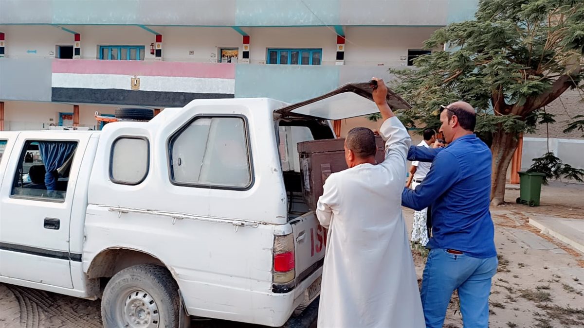 قبيصي: يتابع مركز توزيع أسئلة الشهادة الإعدادية ويشيد بانضباط العمل