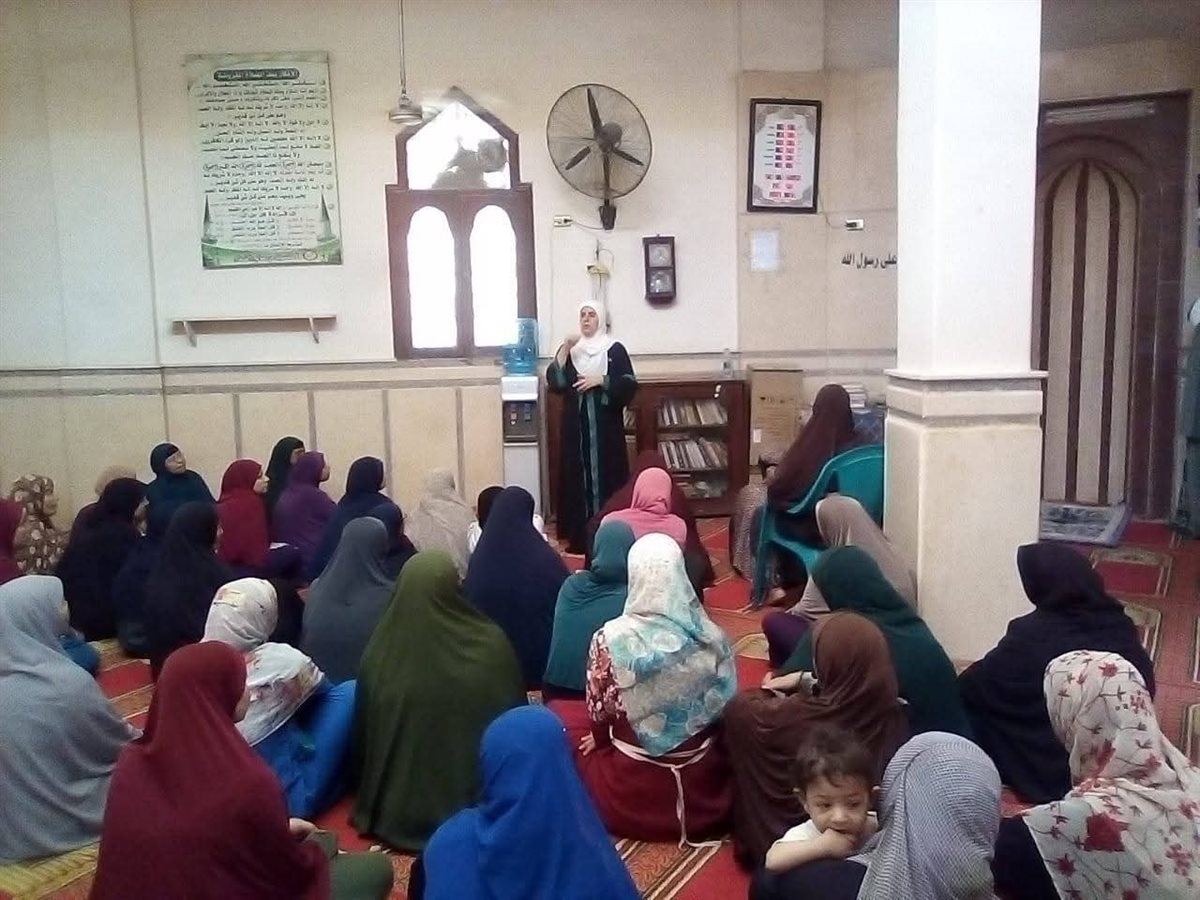 العلاقة الزوجية يجب أن تكون قائمة على المحبة والصدق والأمانة