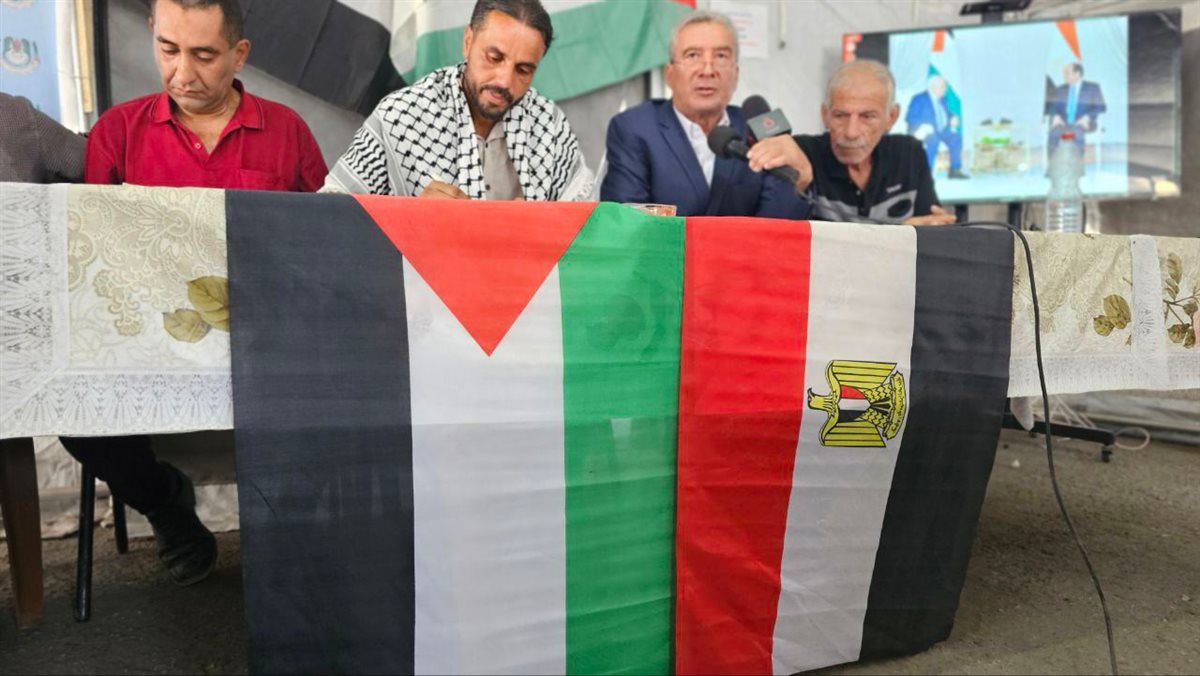 مؤتمر الفلسطينيين بغزة تضامنا مع مصر 