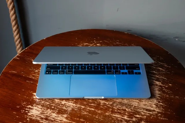 آبل تطلق MacBook Air M4 