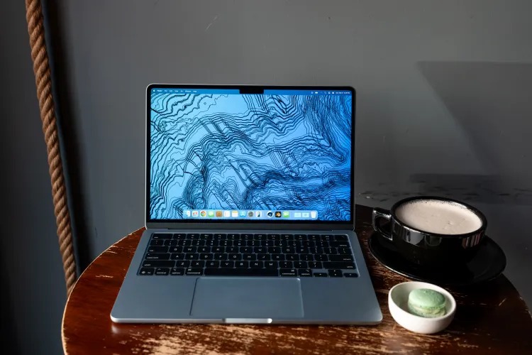 آبل تطلق MacBook Air M4 