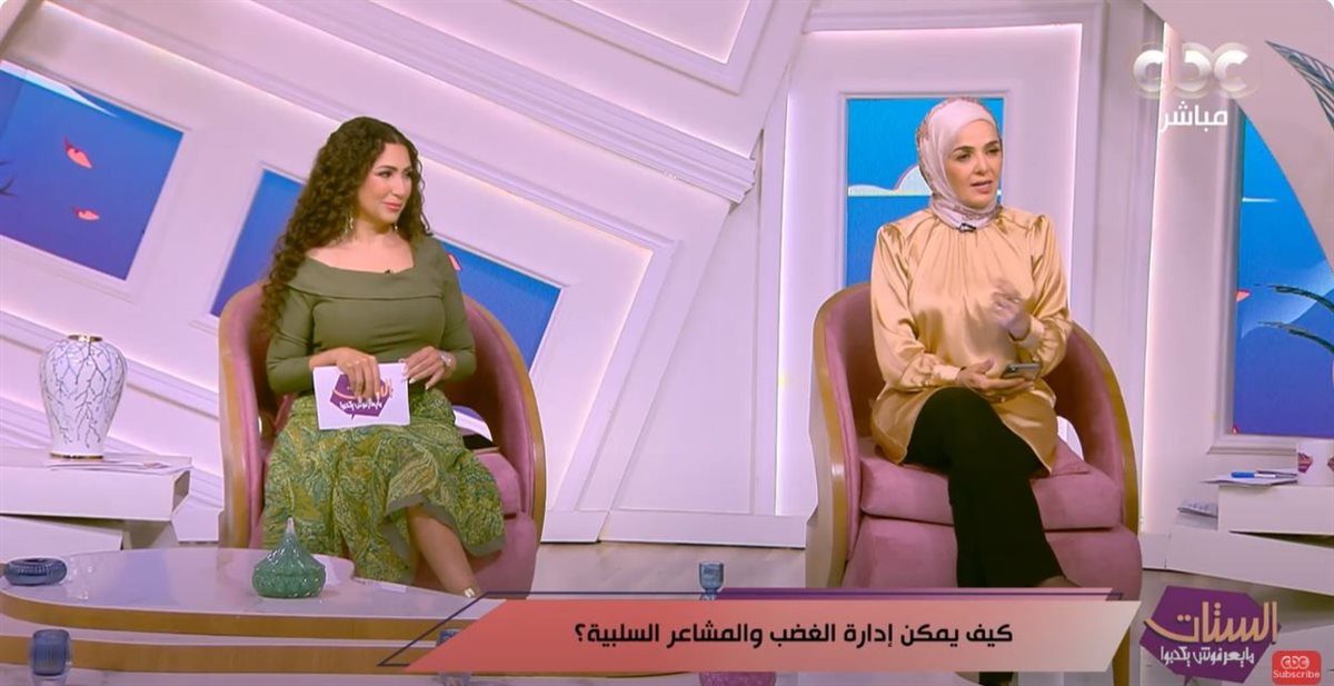 الإعلاميتين منى عبد الغني - إيمان أبو العز