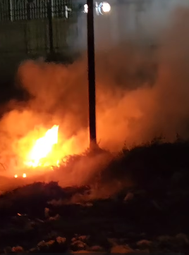 <strong>  حريق بجوار سور محطة مترو عين حلوان </strong>