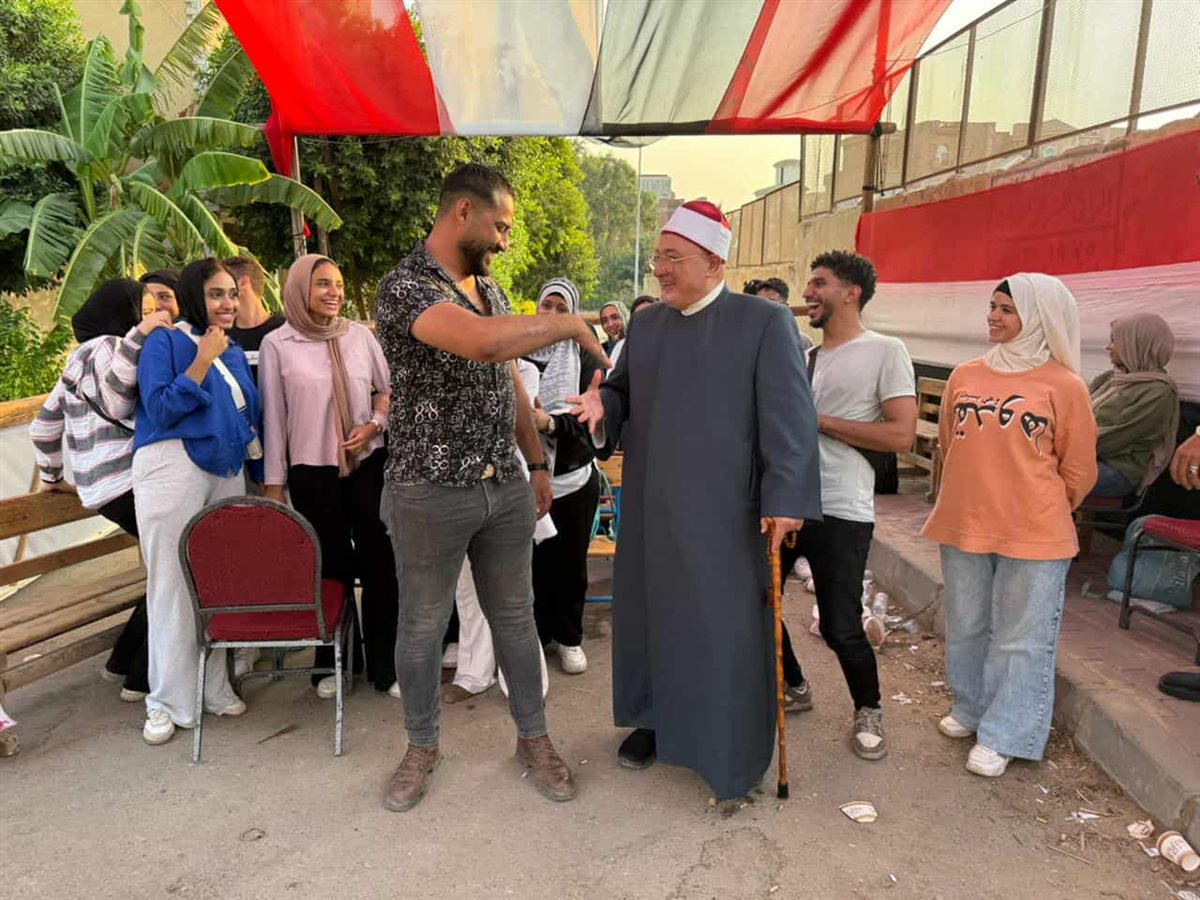 <strong>الشيخ خالد الجندي </strong>
