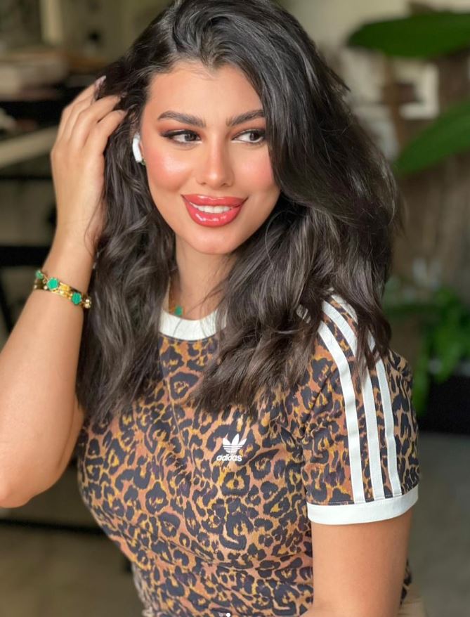 نور عاطف خطيبة المطرب محمد رشاد