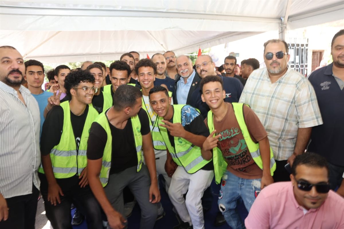 زعيم الأغلبية البرلمانية 